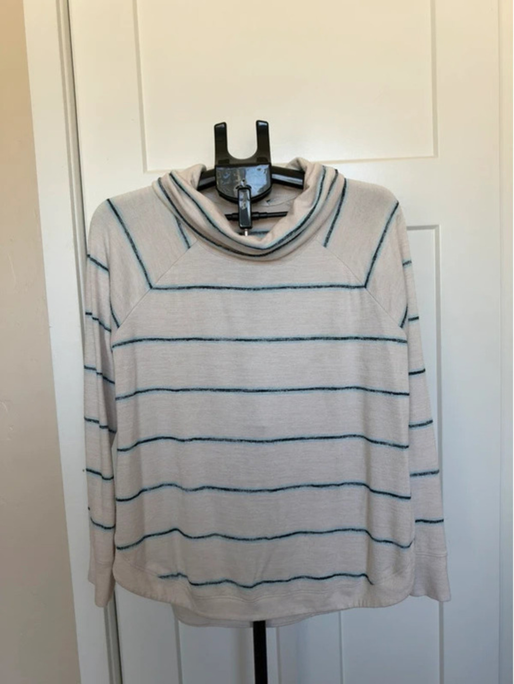 Market & Spruce Long Sleeve